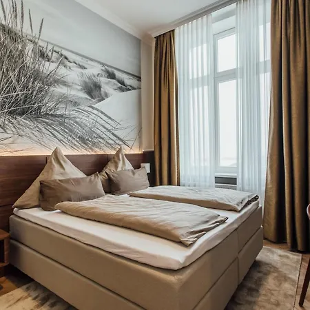 Strandhotel Hohenzollern Hotel 4*