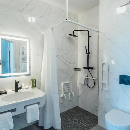 霍亨索伦海滩酒店